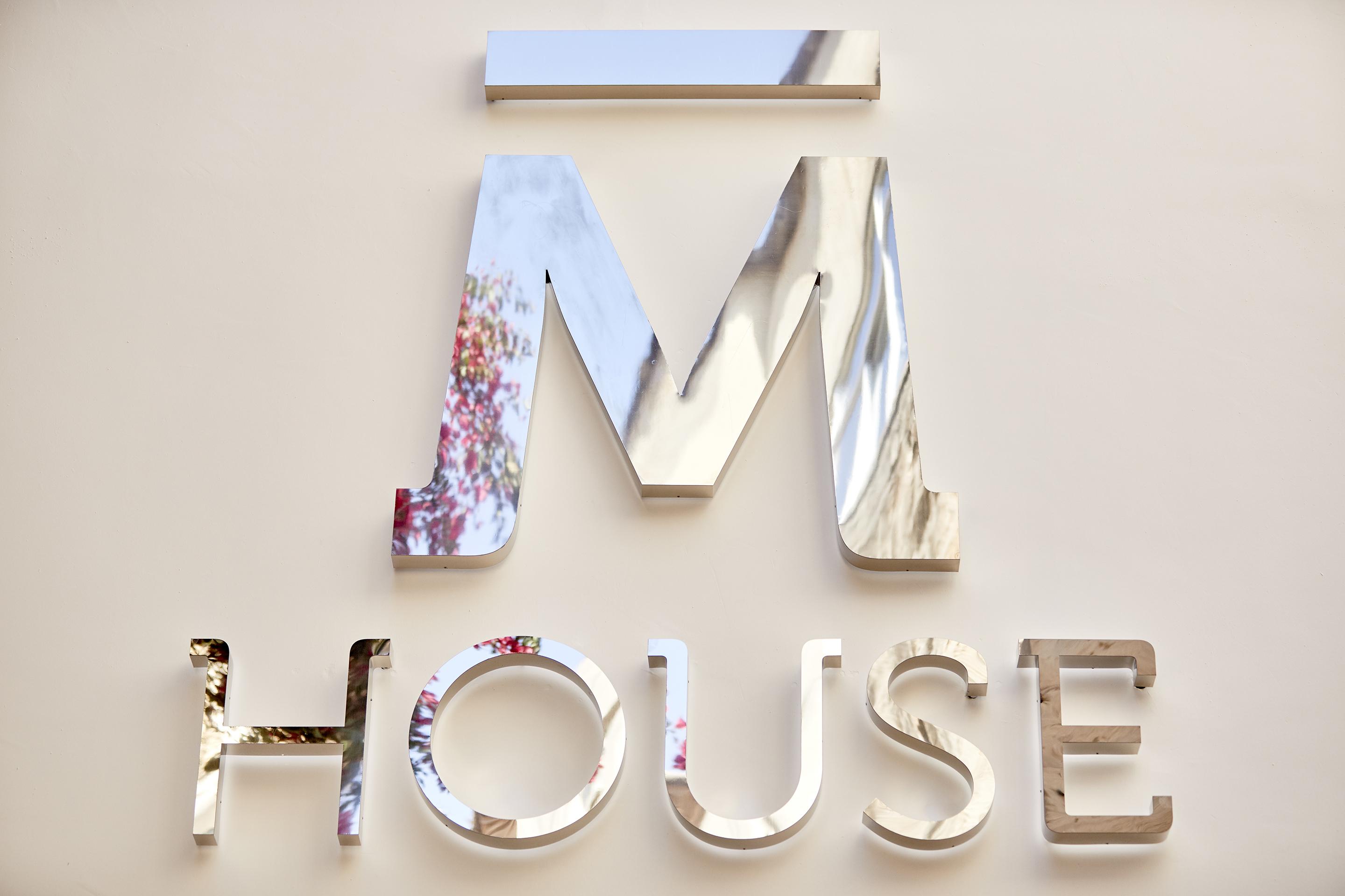 M House 4*
